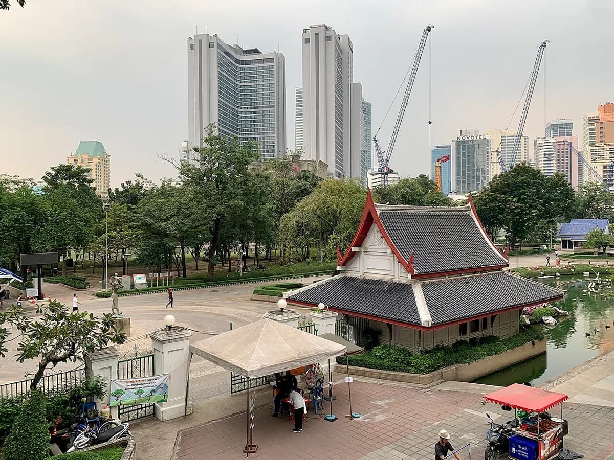 Benchasiri Park 班哲希利公園商家照片