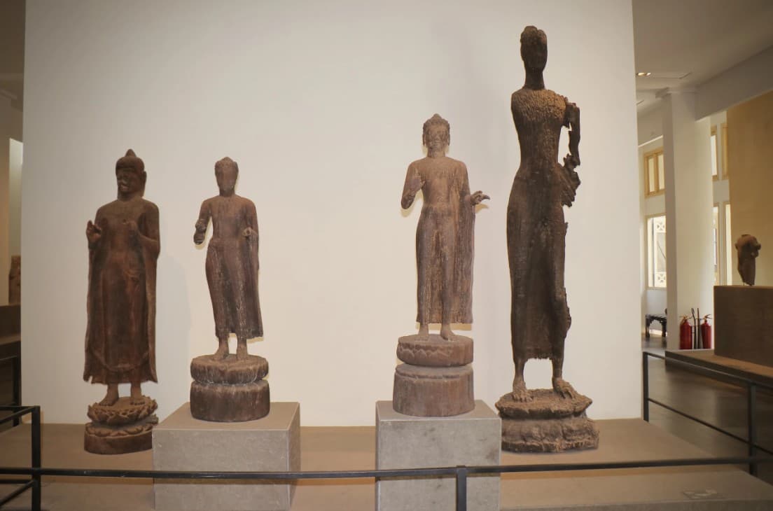 第七展覽室展出三件國家寶物(從左到右的第一、第三、第四件),照片:P.T.N