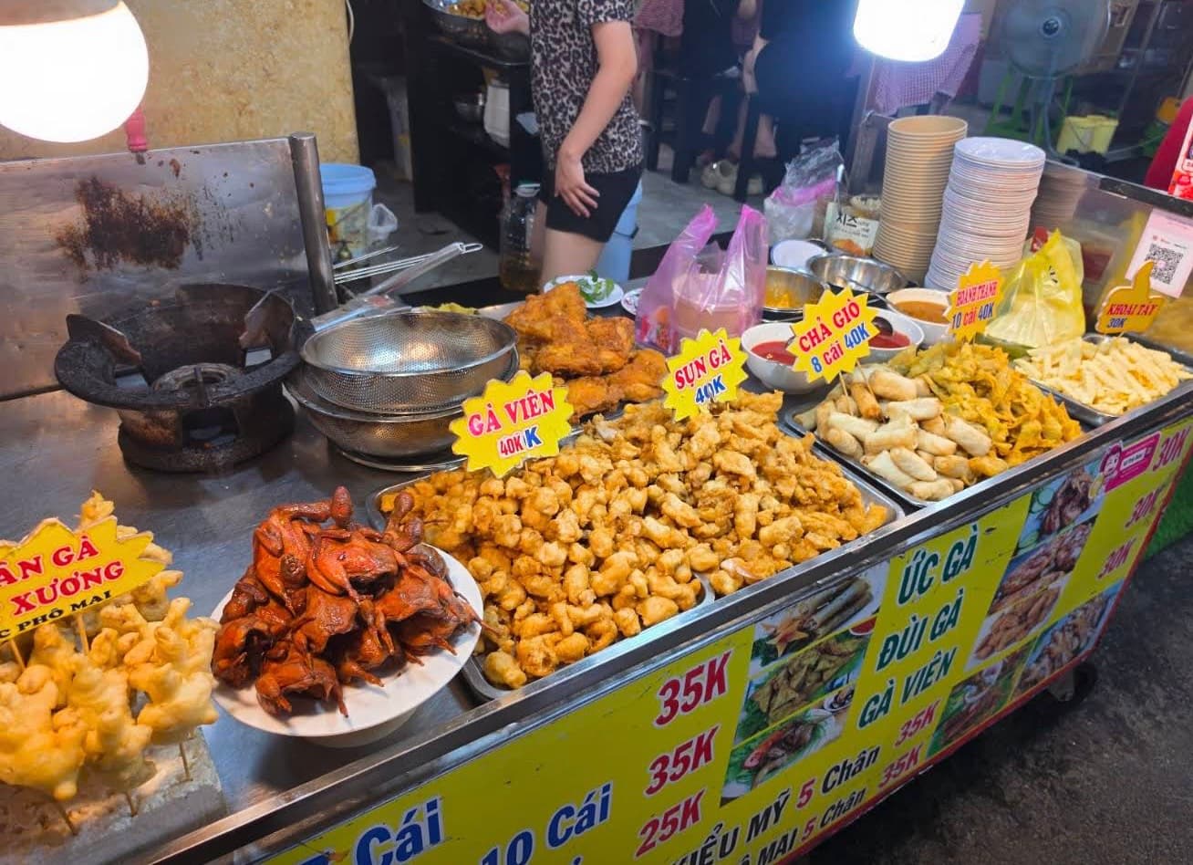 胡志明市胡氏 kỷ 美食街圖片|資料圖片