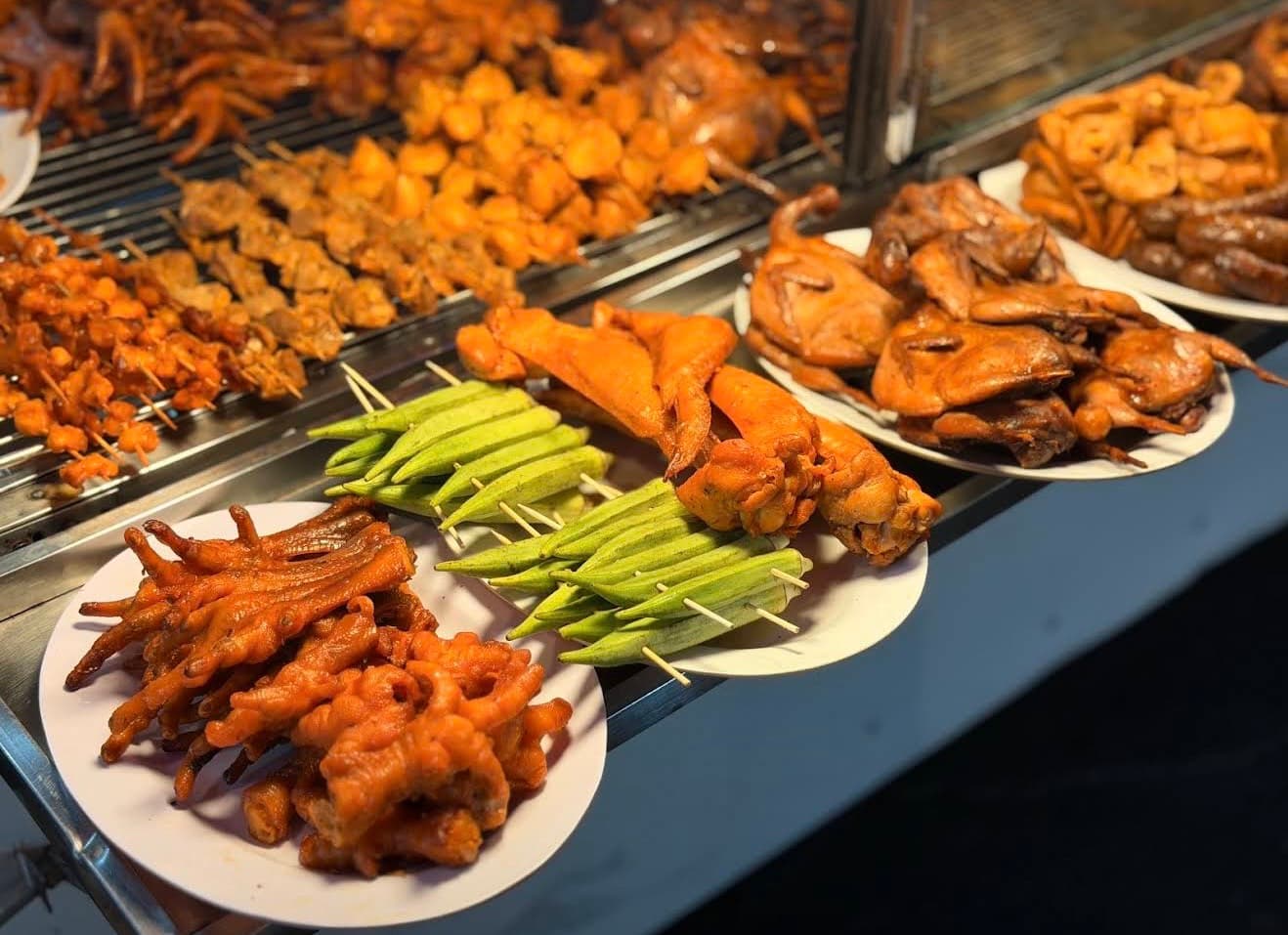 胡志明市胡氏 kỷ 美食街圖片|資料圖片